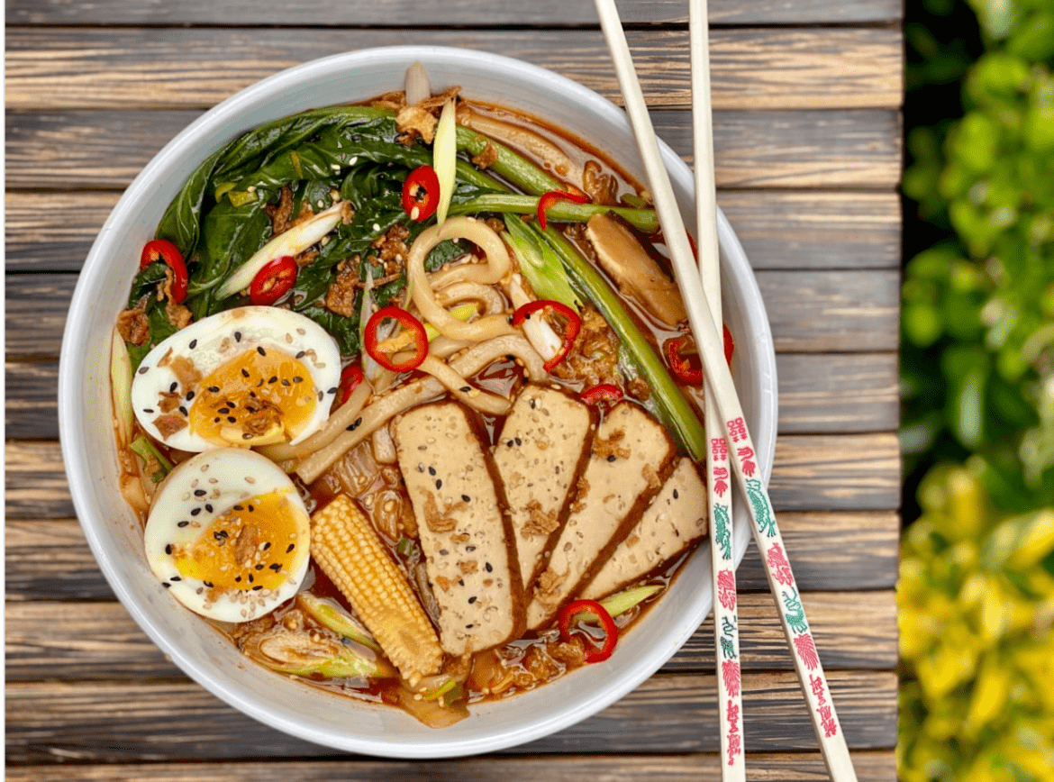 Udon Noodles with Spicy Gochujang Soup