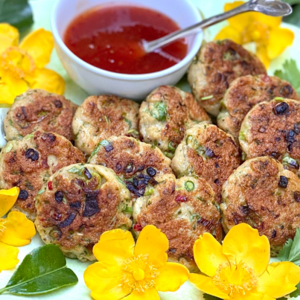 Thai Fish Cakes with Sweet Chilli Dipping Sauce