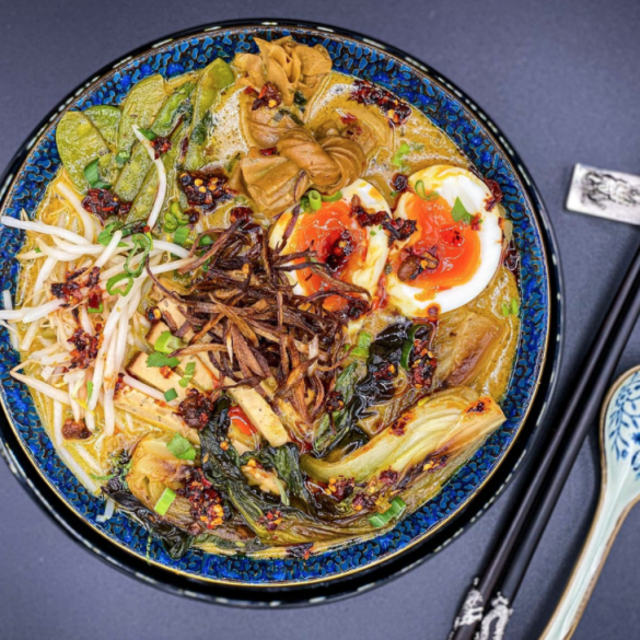 Spicy Laksa With Vermicelli Noodles & Tofu