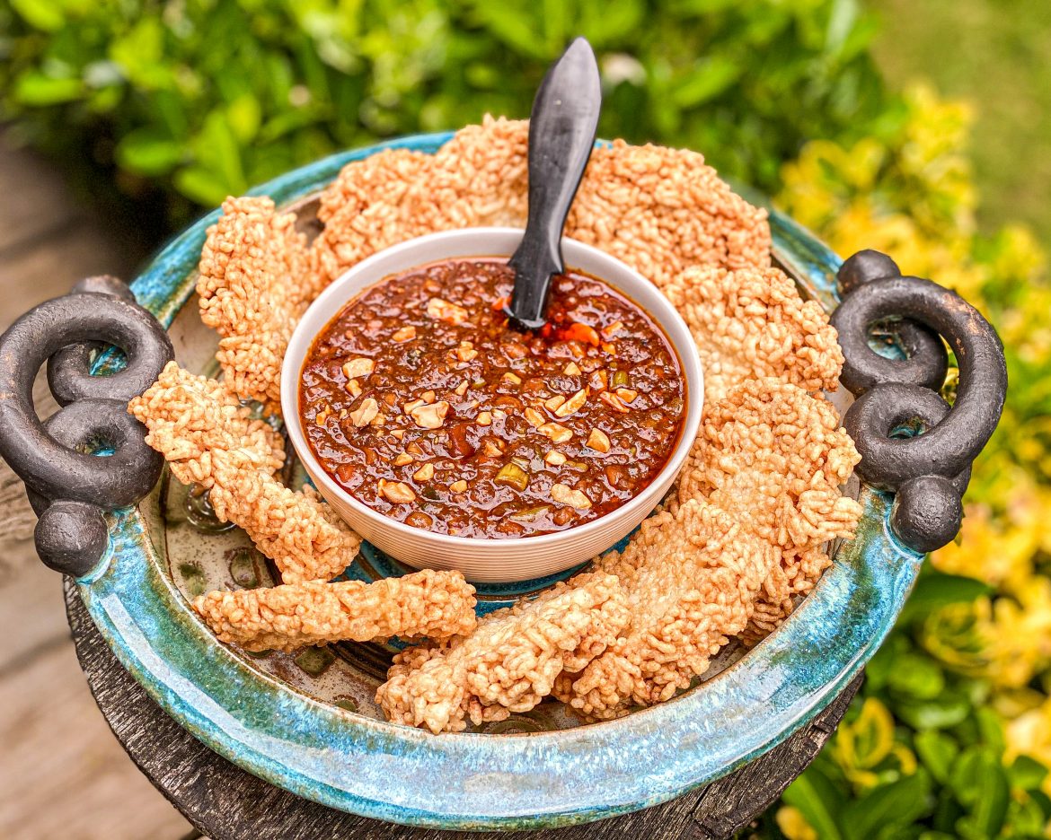 Thai Spicy Pork & Prawn Coconut Sauce With Crispy Rice Crackers